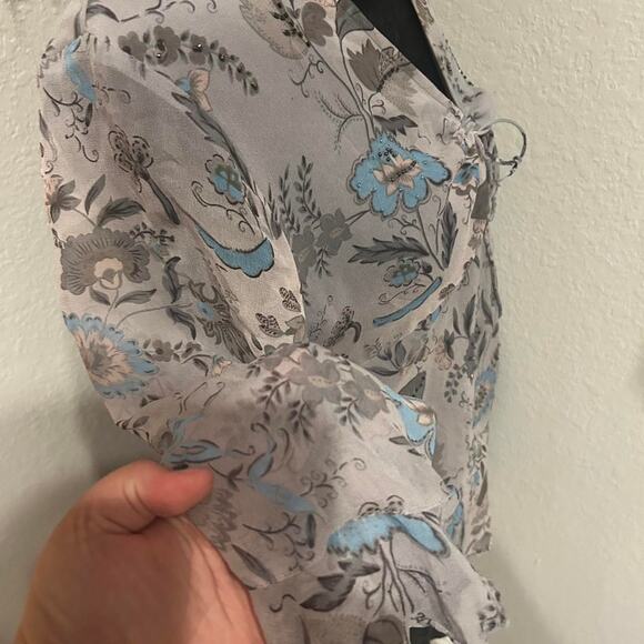 New York City Design Co Vintage 90s Grey and blue floral blouse - Picture 5 of 8